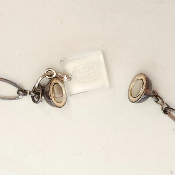 FUN and FLIRTY NECKLACE LOT OF 5 Wire Necklace Oval Metal Necklace Pearl asks - Picture 2 of 8